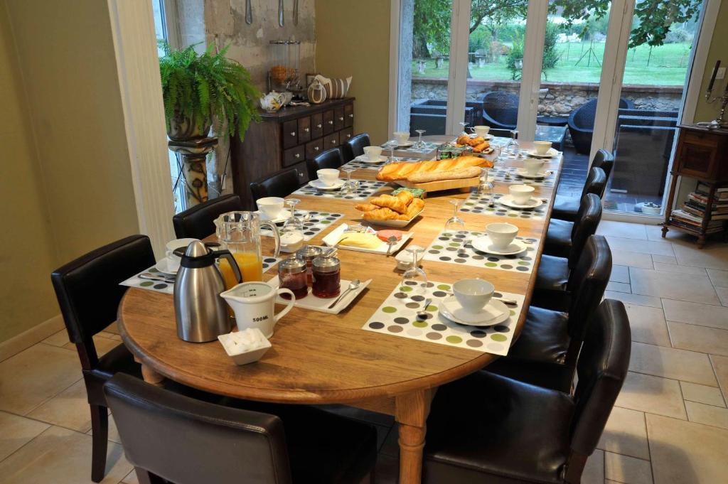 Chambres Et Tables D'Hotes Le Voriou Couddes 外观 照片